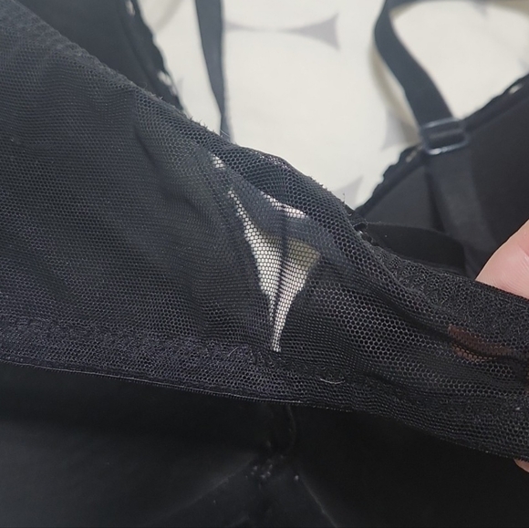 Victoria's Secret Black Lace Bra - Picture 4 of 8